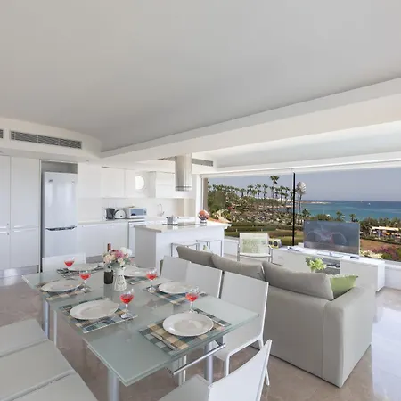 Thalassa Luxury Apartamento Protaras